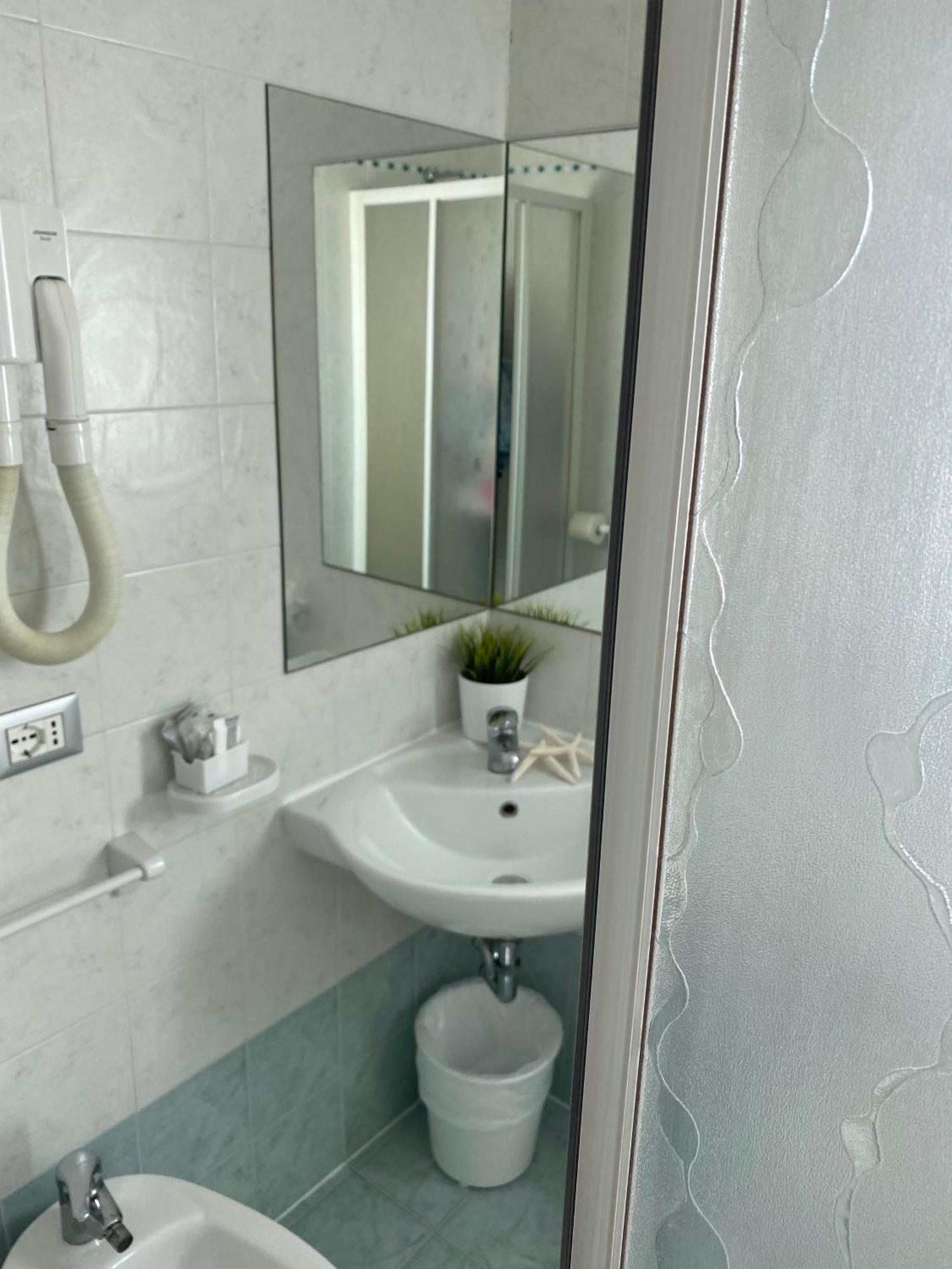 Hotel Philadelphia كاتوليكا الغرفة الصورة