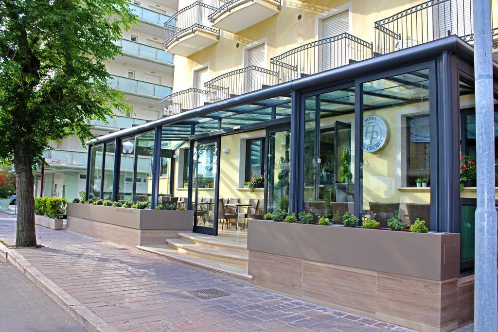 Hotel Philadelphia كاتوليكا المظهر الخارجي الصورة